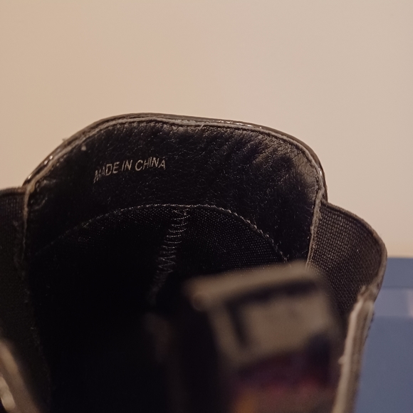 Womens Patent Leather Rain Boot - Picture 6 of 8